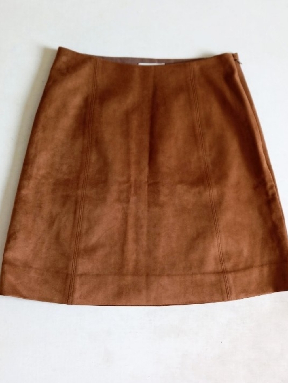 Aritzia Babaton soft faux suede A-line skirt in warm chestnut brown - Picture 3 of 6